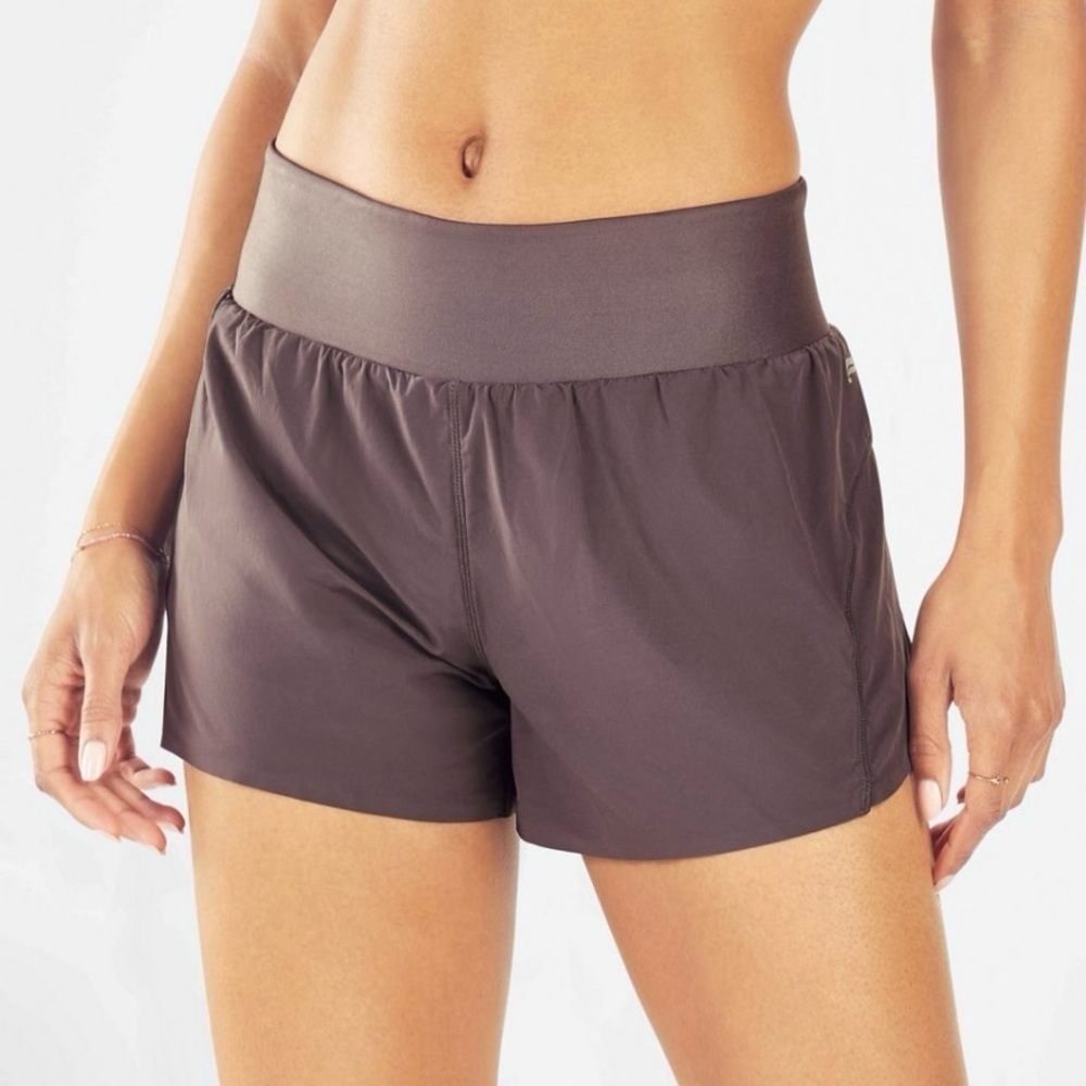 🌻Fabletics Celine Run Shorts in Shadow | Women's Size Small